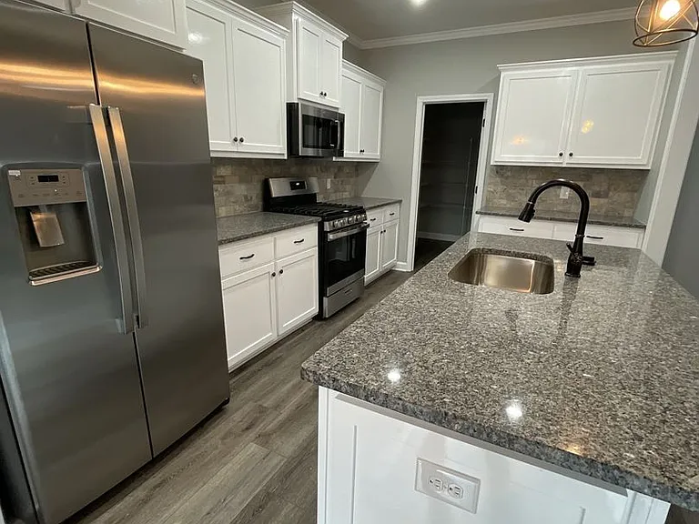 302 Thornbird Loop — Photo 2