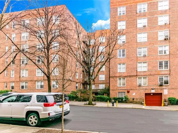 325 E 201st Street #5K, Bronx, NY 10458
