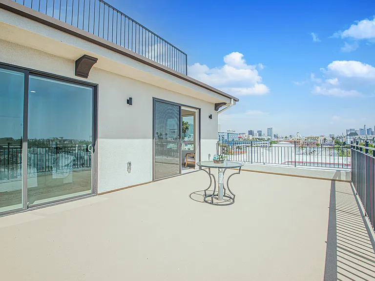 856 Gramercy Drive — Photo 91