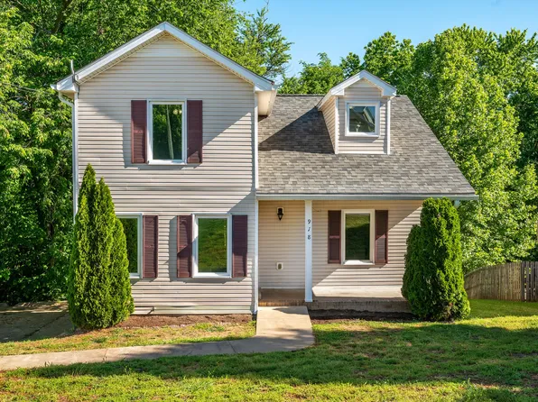 918 Hedge Apple Dr, Clarksville, TN 37040