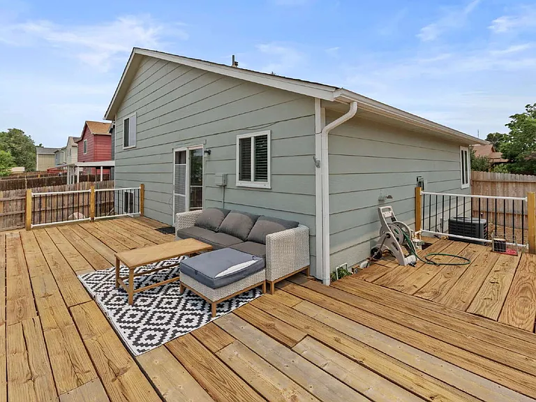 4570 Lincoln Plaza Dr — Photo 35