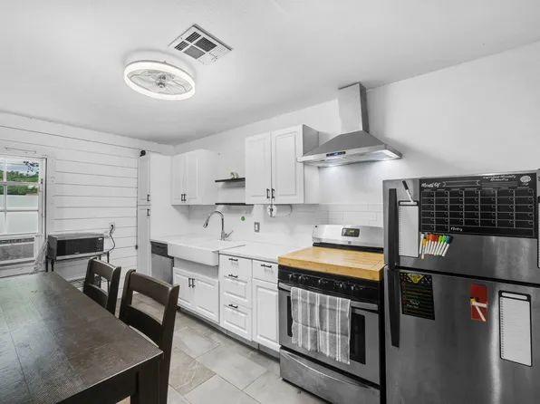 1913 NW Baldwin Ave, Lawton, OK 73507