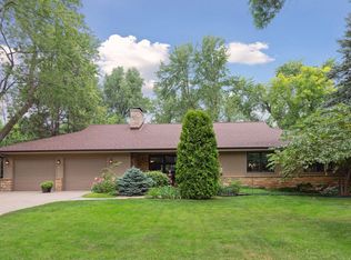 601 Drillane Rd, Hopkins, MN 55305