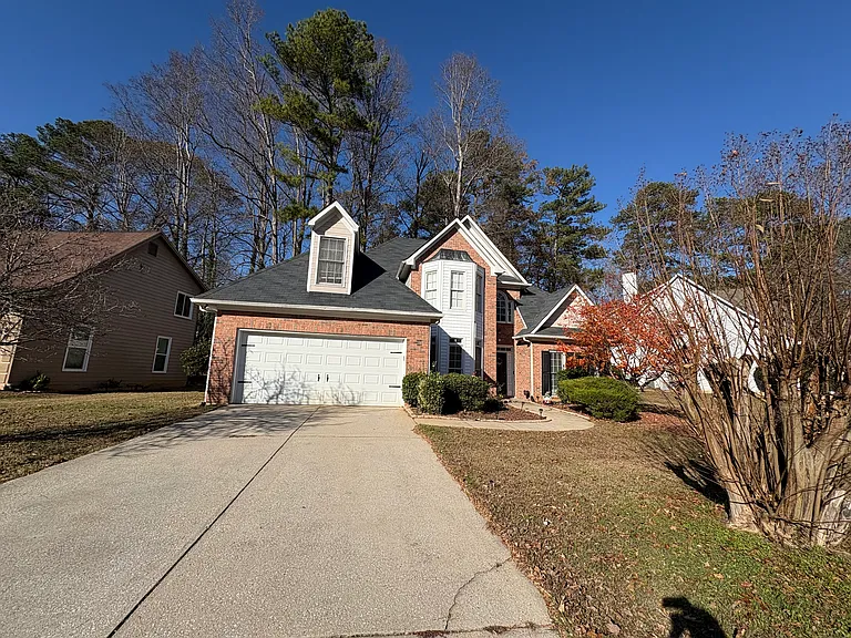 553 Mountain Oaks Pkwy — Photo 2