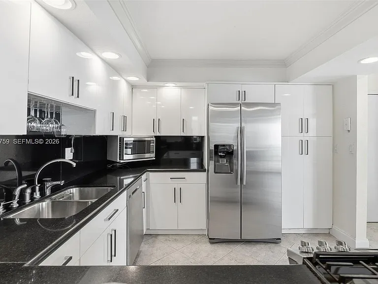 2030 S Ocean Dr #1820 — Photo 7
