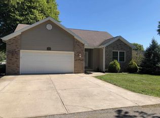 404 Greenberry St, Sweetser, IN 46987