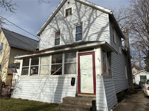 90 Leighton Ave, Rochester, NY 14609