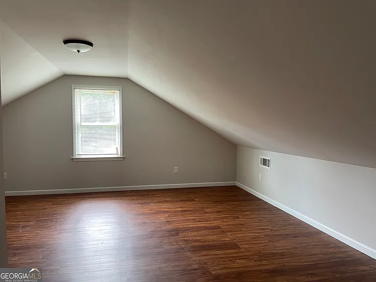100 Kelley Way — Photo 16
