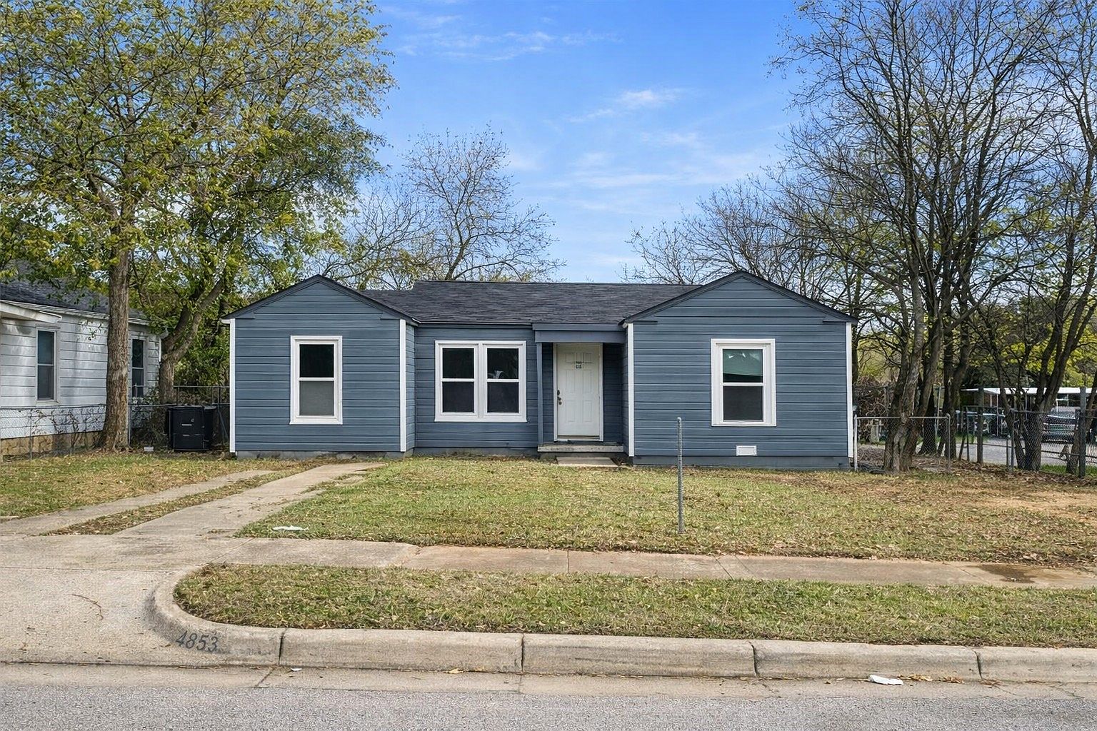 4853 Vinetta Dr, Fort Worth, TX 76119 | Zillow