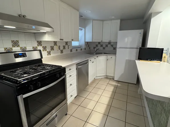 2032 W Erie St #G, Chicago, IL 60612