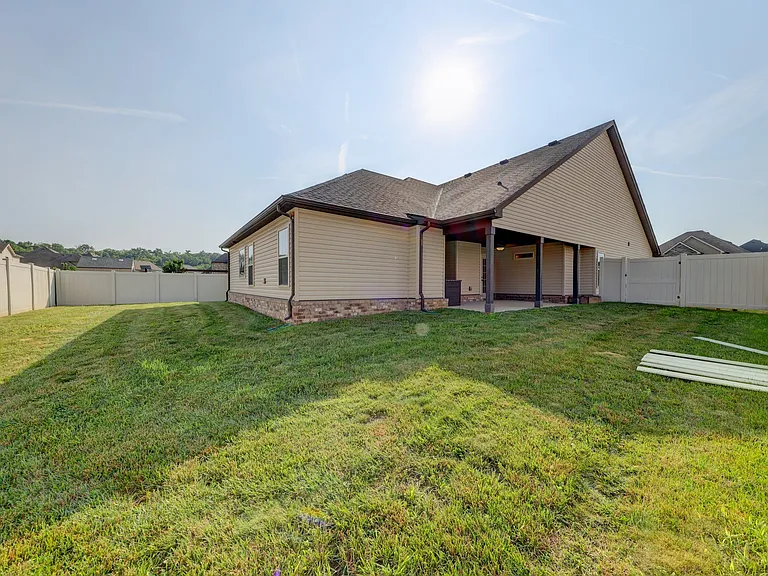 1008 Meadowview Ln — Photo 69