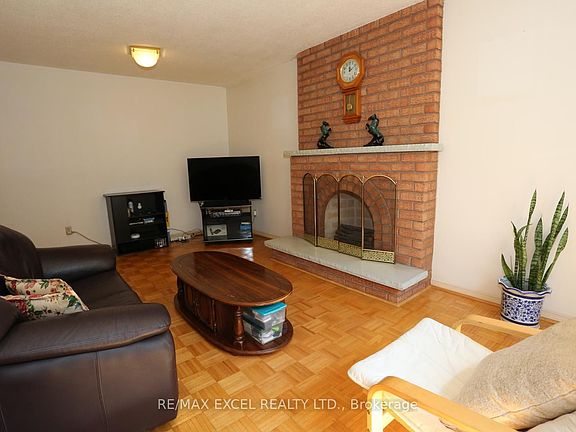 5th image of 93 Olivewood Dr