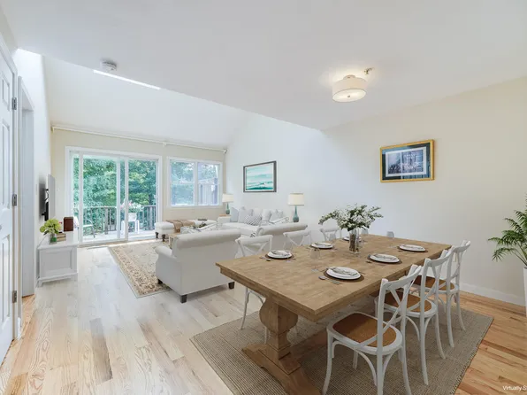 12 Boxwood Circle, Yarmouth Port, MA 02675