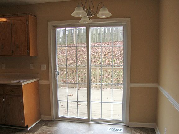 5th image of 994 Roedeer Dr