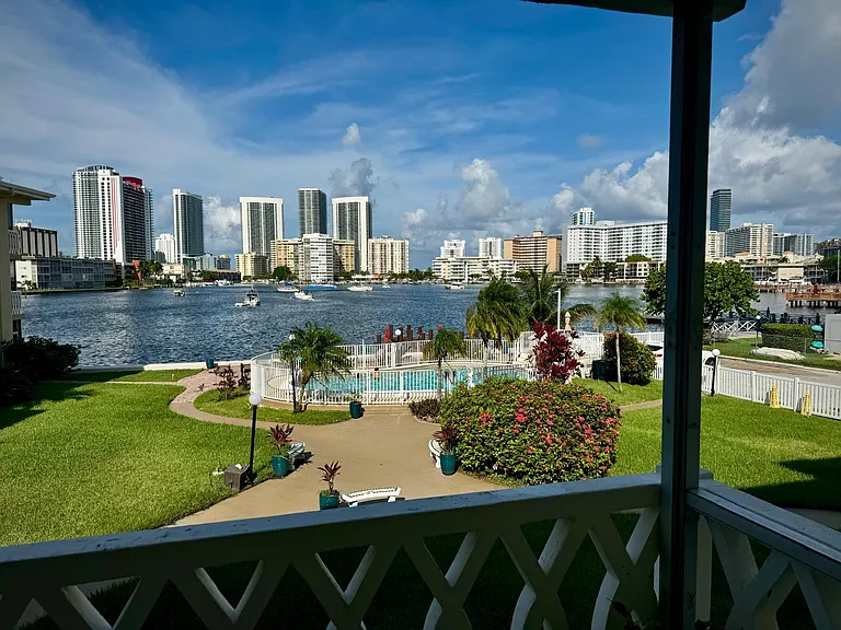 450 Golden Isles Dr #2F — Photo 2