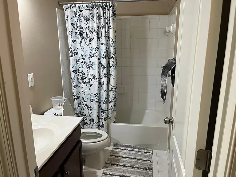 22641 Twitter Sq — Photo 18