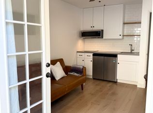 20609 Martha St, Woodland Hills, CA 91367