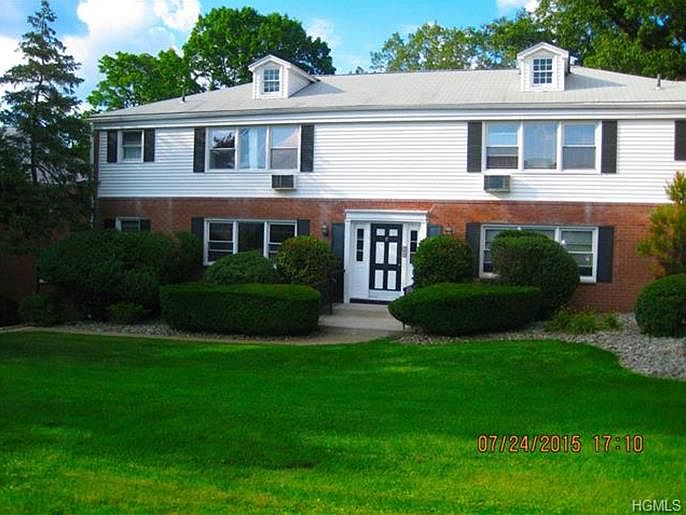 1st image of 4 Sussex Ct APT 203