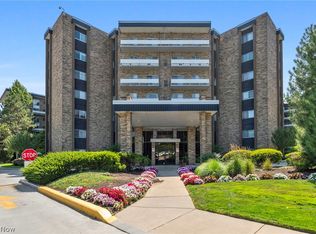 2202 Acacia Park Dr APT 2616, Lyndhurst, OH 44124