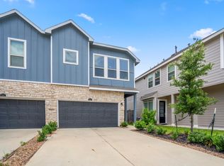 613 Royal Arch Dr, Conroe, TX 77304