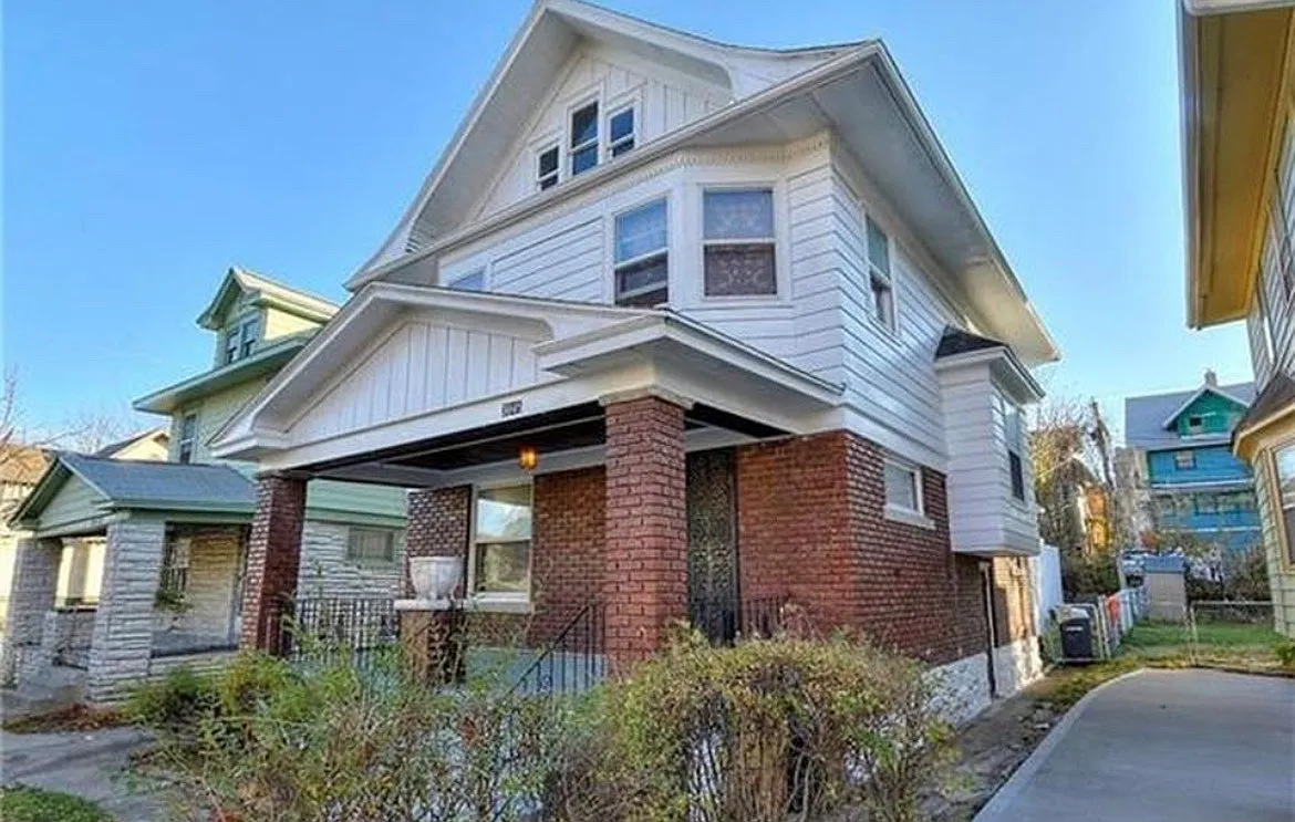 Building Photo - 3045 E 32nd St