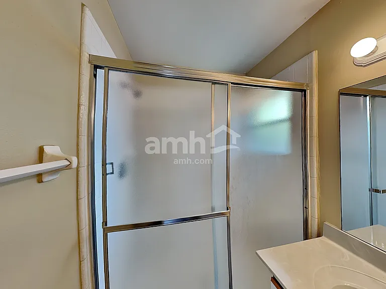 1014 Gore Dr — Photo 12