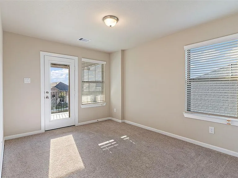 4207 Maple Glen Dr — Photo 21