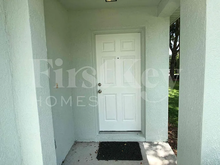 9801 Morris Glen Way — Photo 3