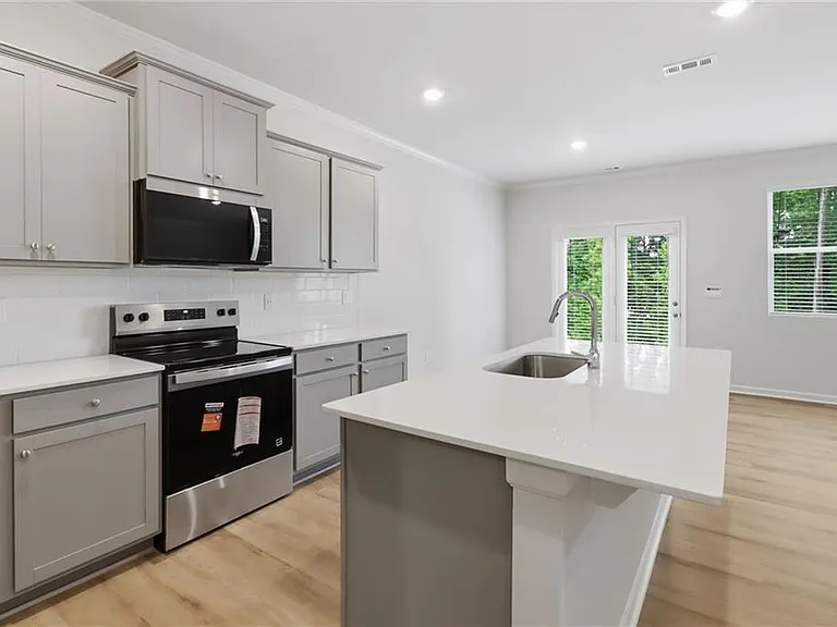 48 Berryville Dr — Photo 11