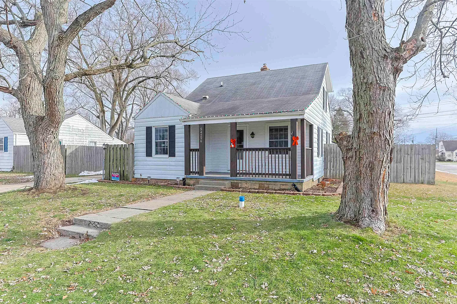 54296 Maple Lane Ave photo 1