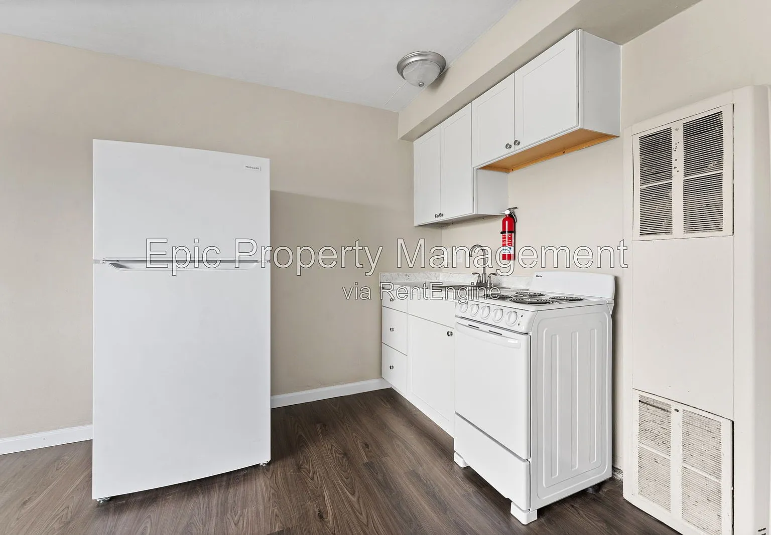 Studio, 1.0 bath, $895 — Photo 2