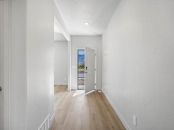 The Aspen floorplan interior image taken at a Meritage Homes community in Santaquin, UT.