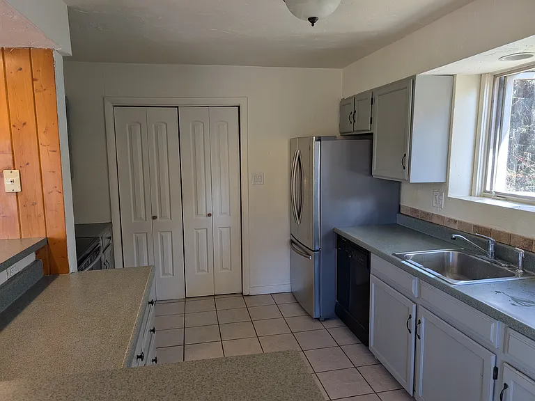 2562 Cortina Ln — Photo 14