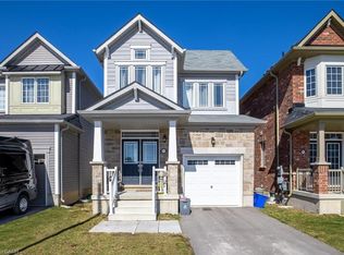 8713 Sourgum Ave, Niagara Falls, ON L2H 3S3