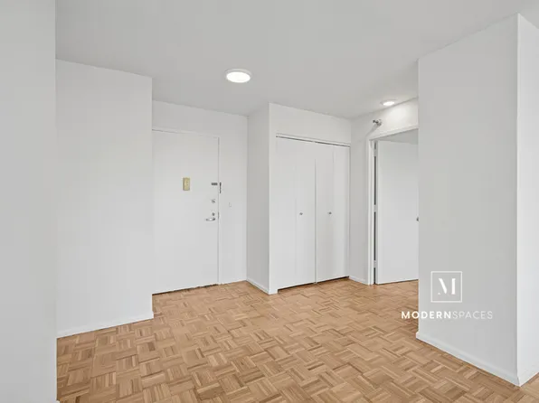 4-74 48th Avenue image 14 of 28