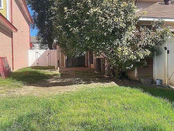 3rd image of 6537 Los Rios Dr