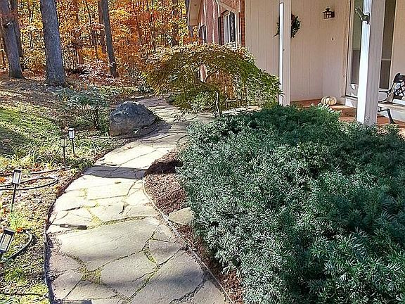 4th image of 206 Sawyer Ln