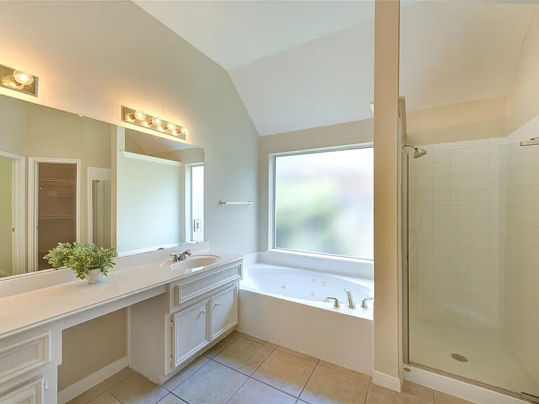 21930 Shady Heath Ln — Photo 40