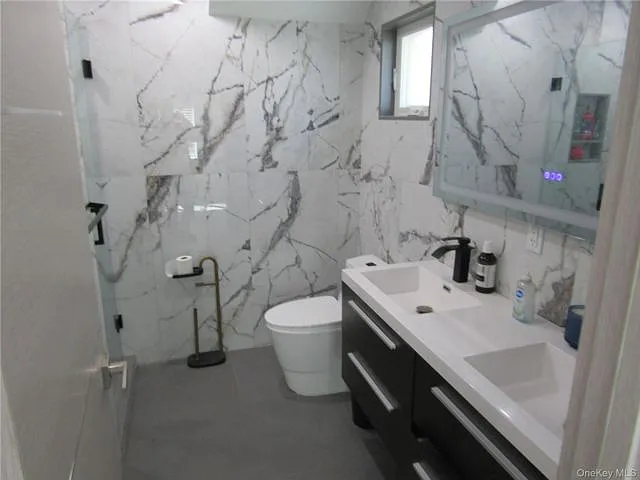 89 Kenneth Pl — Photo 4