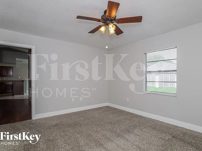 114 Keith Ct — Photo 9