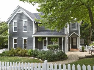 503 S Grove Ave, Barrington, IL 60010