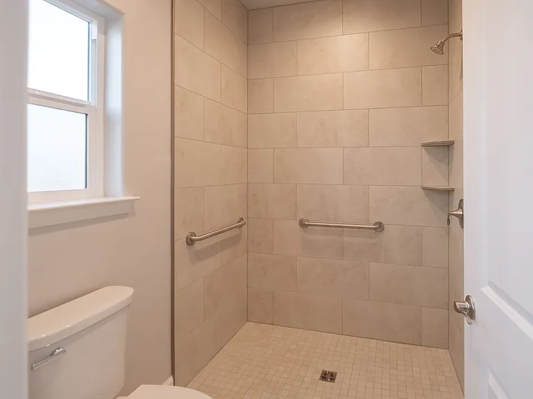 814 N Palm St — Photo 6