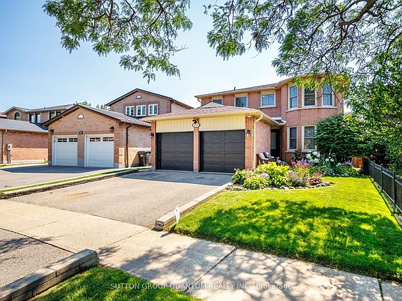 3rd image of 6187 Camgreen Cir