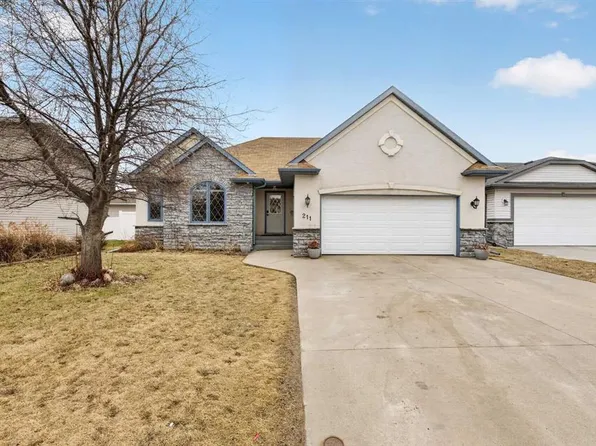 211 N 200 Carriage Lane Pl, Carstairs, AB T0M 0N0