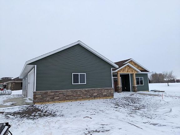 4th image of 1800 Shady Ln NE
