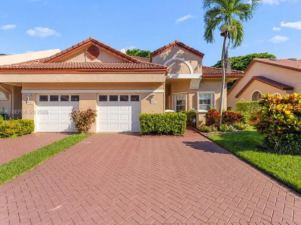 9705 Malvern Dr, Tamarac, FL 33321