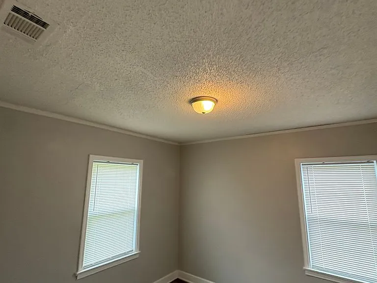 993 Gordon St — Photo 11