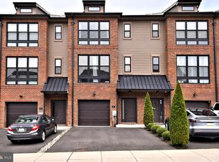 6 Sienna Pl, Feasterville, PA 19053
