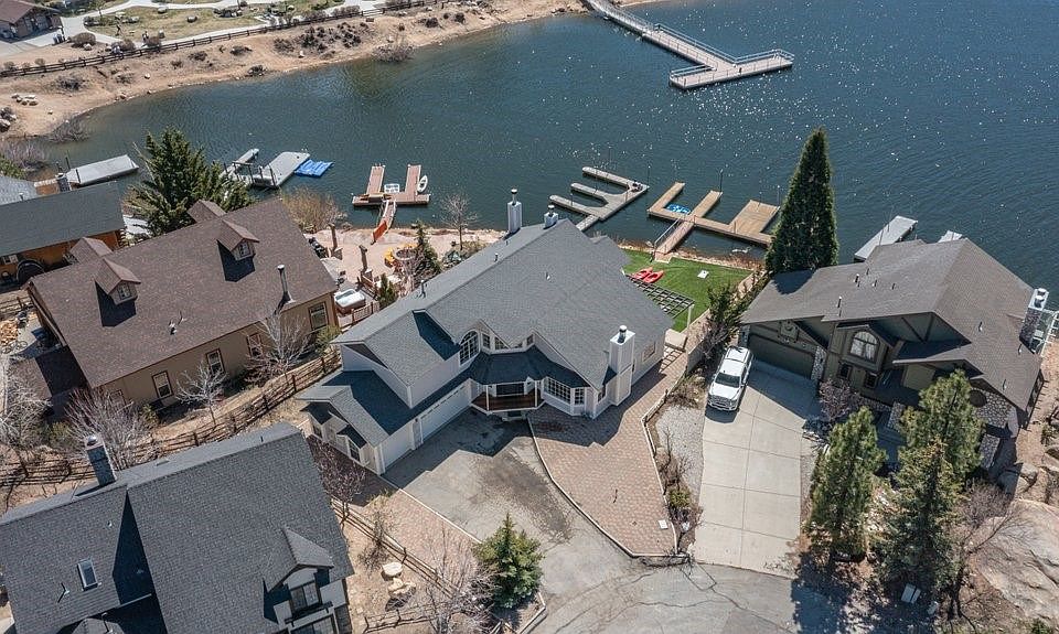 1st image of 735 Tayles Point Rd