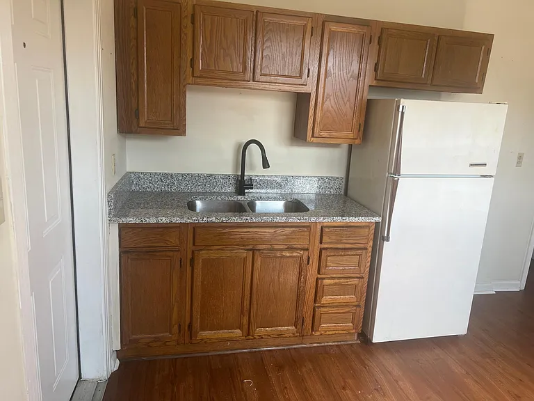 405 Locust St #6 — Photo 4